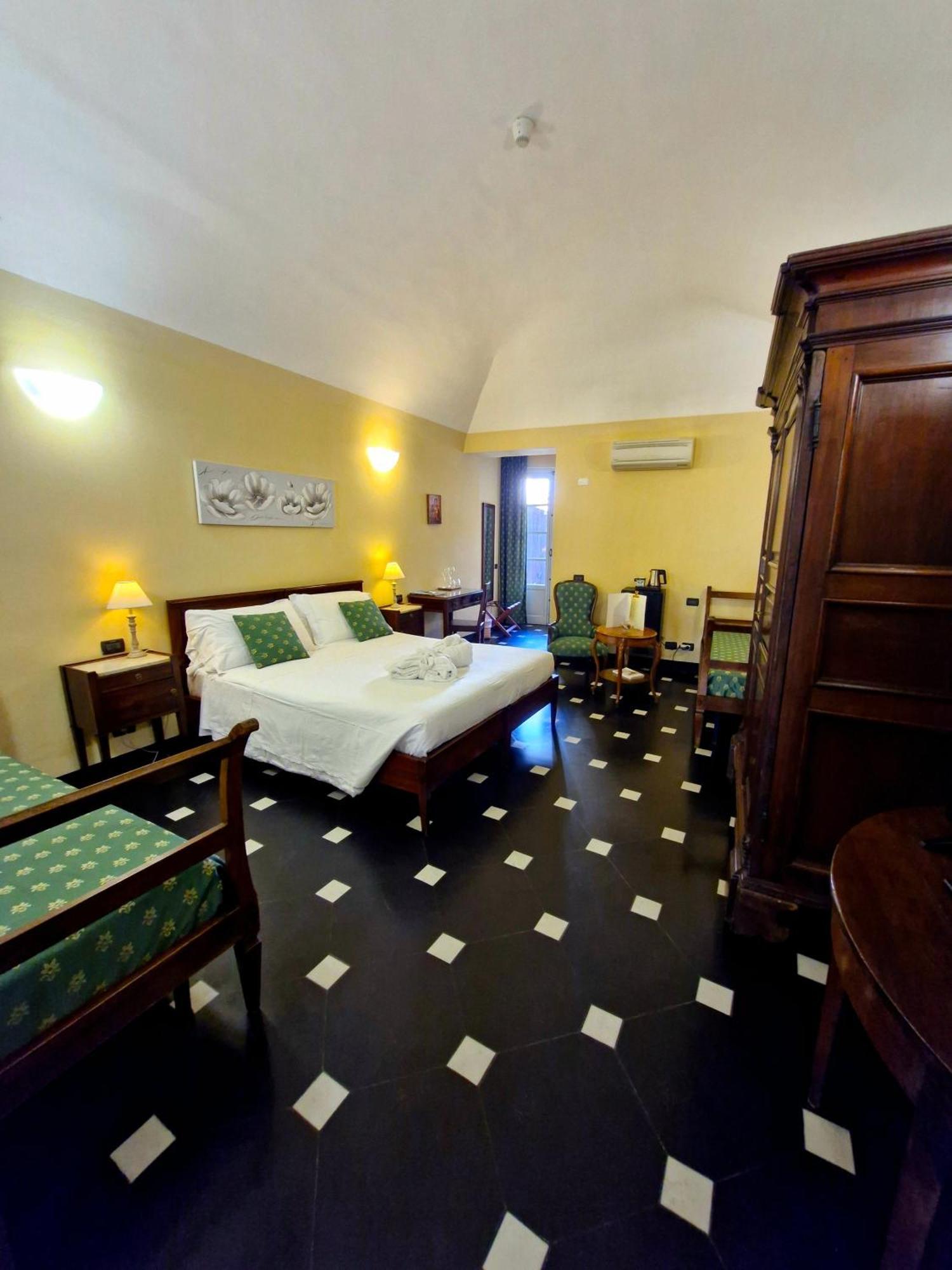 Palazzo Vescovile Hotel Noli Exterior foto